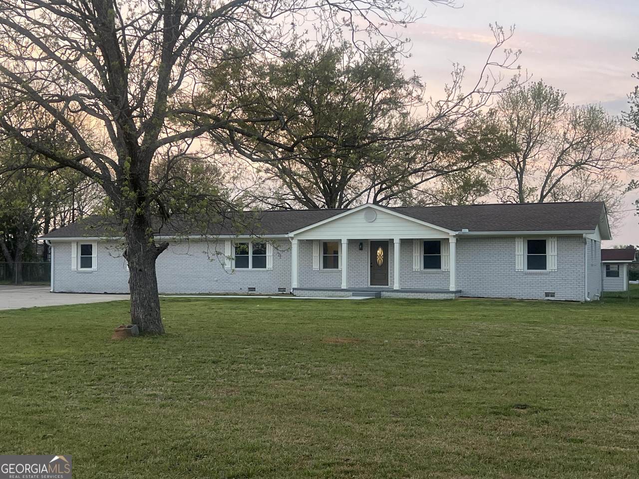 175 Moss Drive - Photo 1