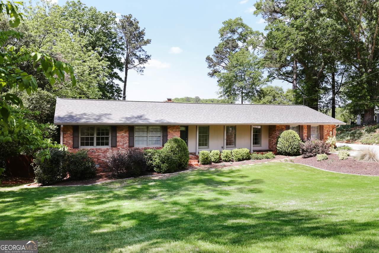 206 Fortson Drive - Photo 1