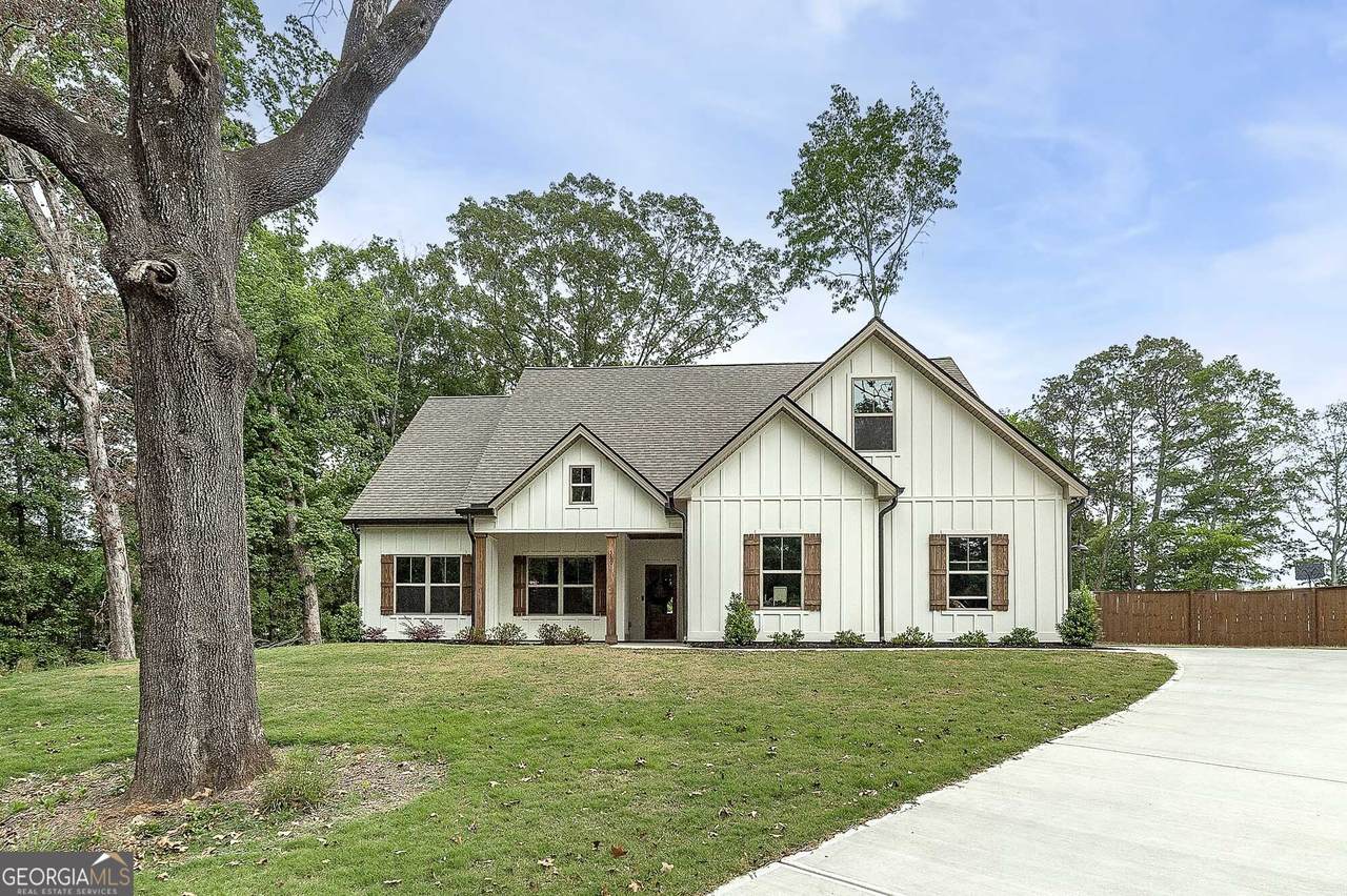 560 Madison Road - Photo 1
