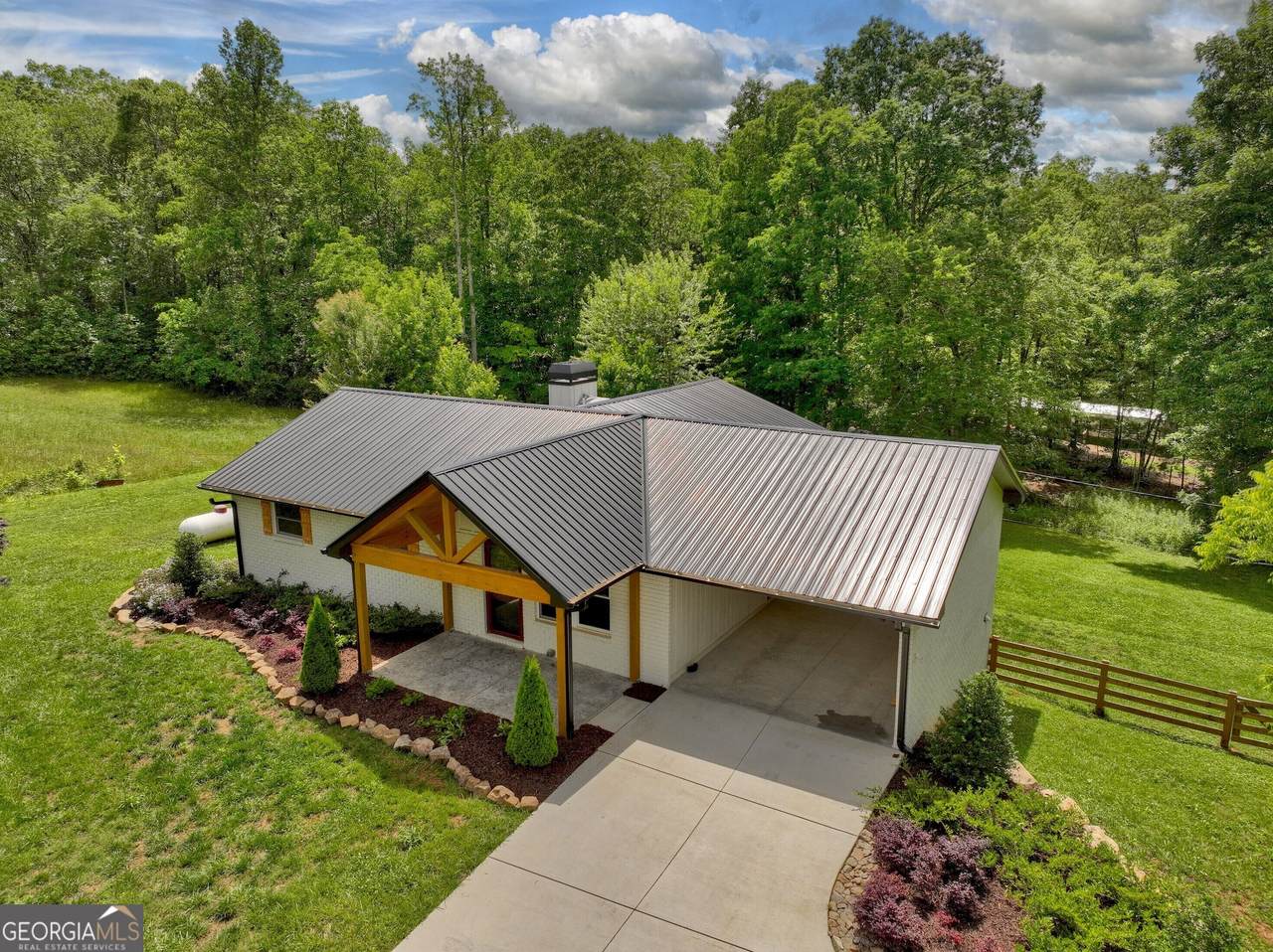 975 Goss Road - Photo 1