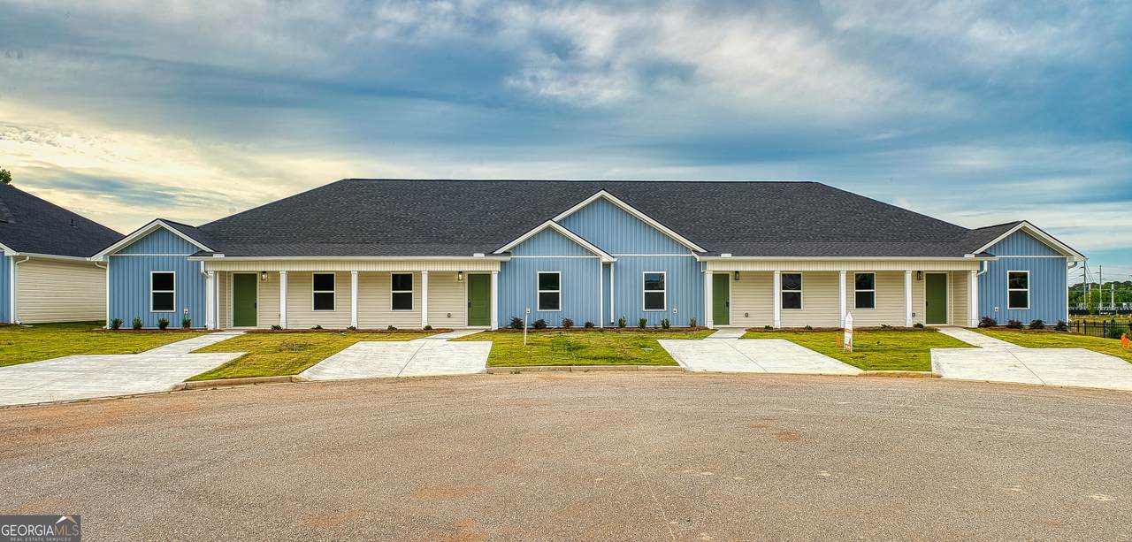 317 Airman Boulevard - Photo 1
