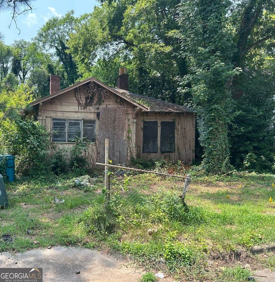 576 Cleveland Street - Photo 1