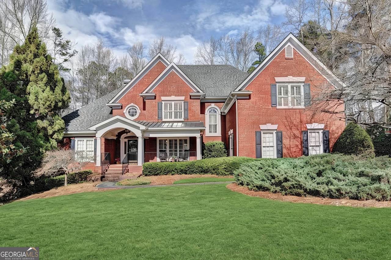 7040 Laurel Oak Drive - Photo 1