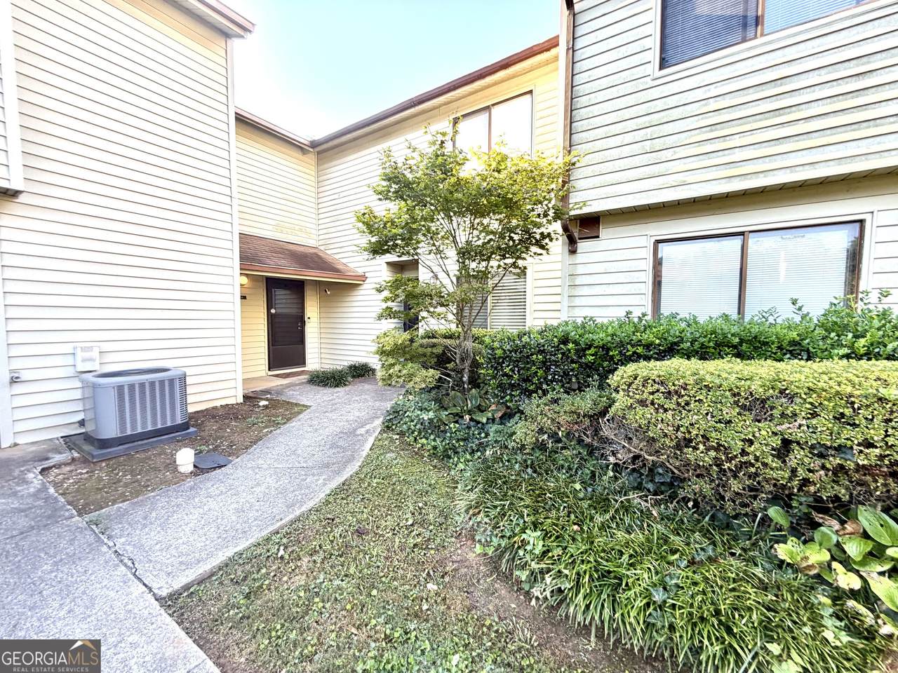 1014 Country Court - Photo 1