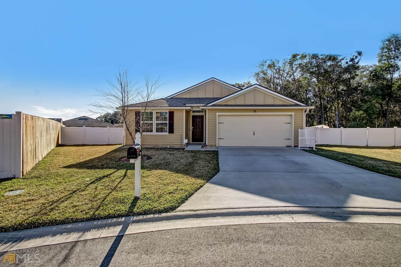 402 Cedar Breeze Drive - Photo 1