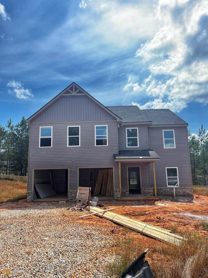 1060 Oak Street - Photo 1