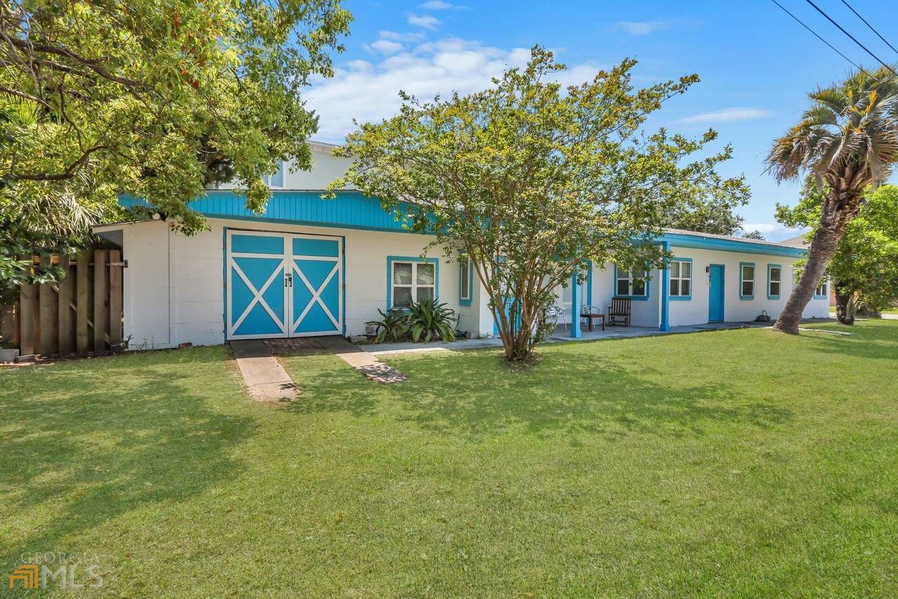 503 15th Street - Photo 1