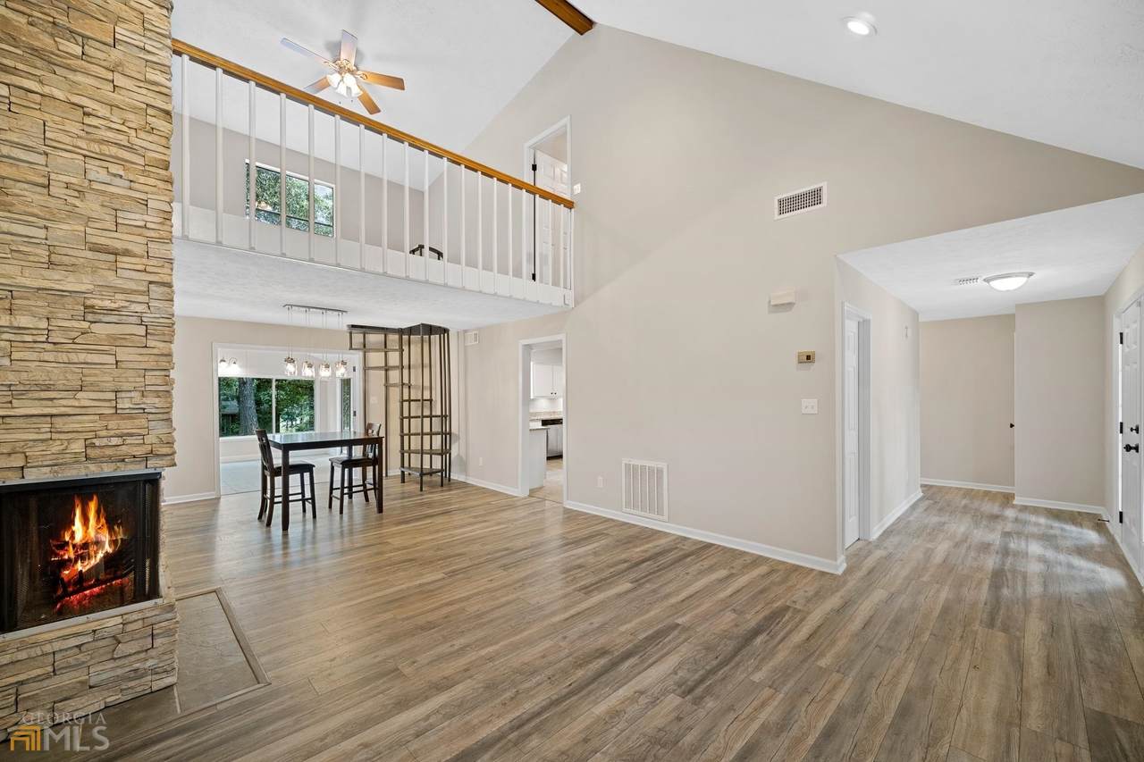 1585 Highway 212 - Photo 1
