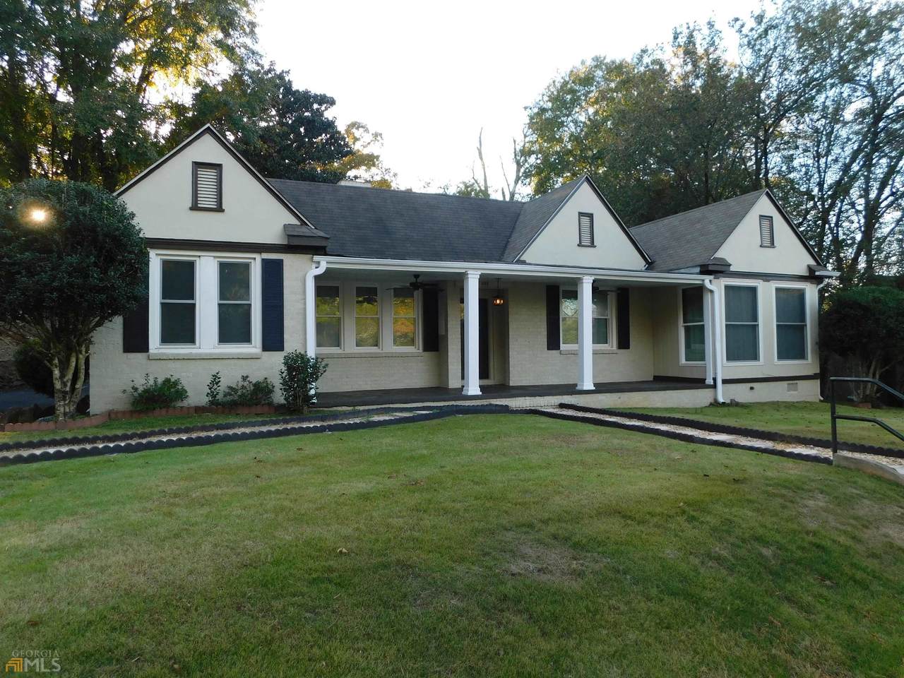 403 Avenue - Photo 1