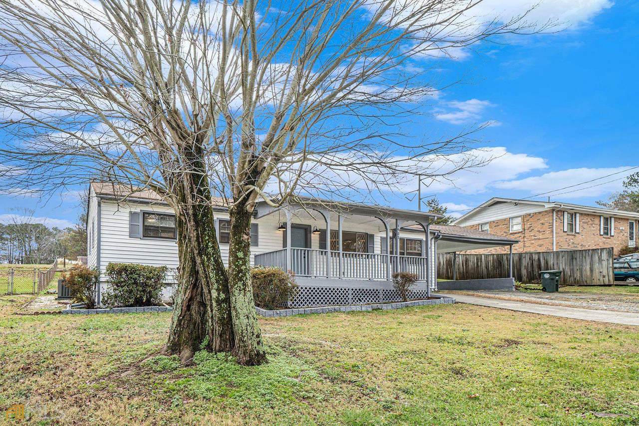 1951 Twelve Oaks Circle - Photo 1