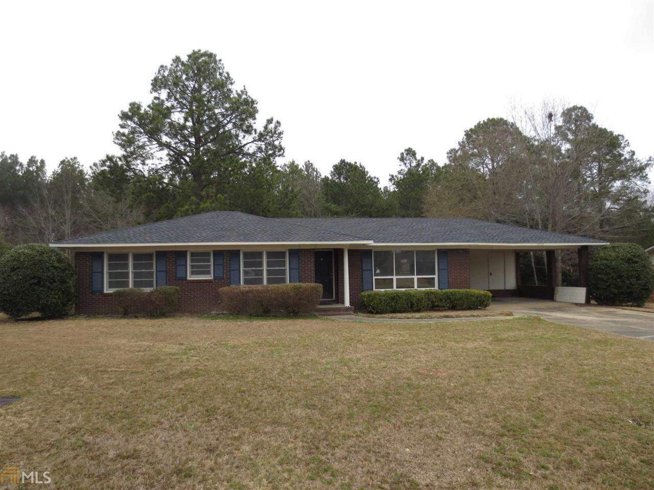 1902 Maple Dr - Photo 1
