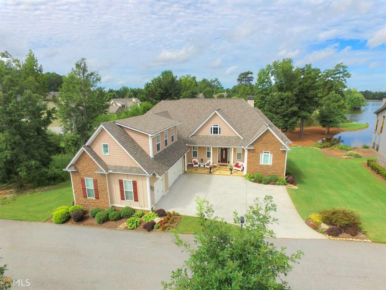 434 Vanderbilt Pkwy - Photo 1