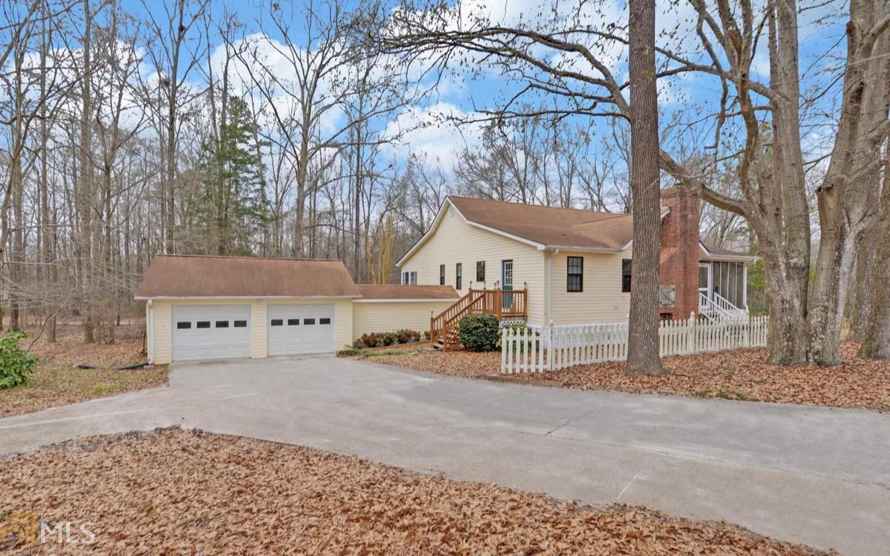 550 Curt Bailey Rd - Photo 1