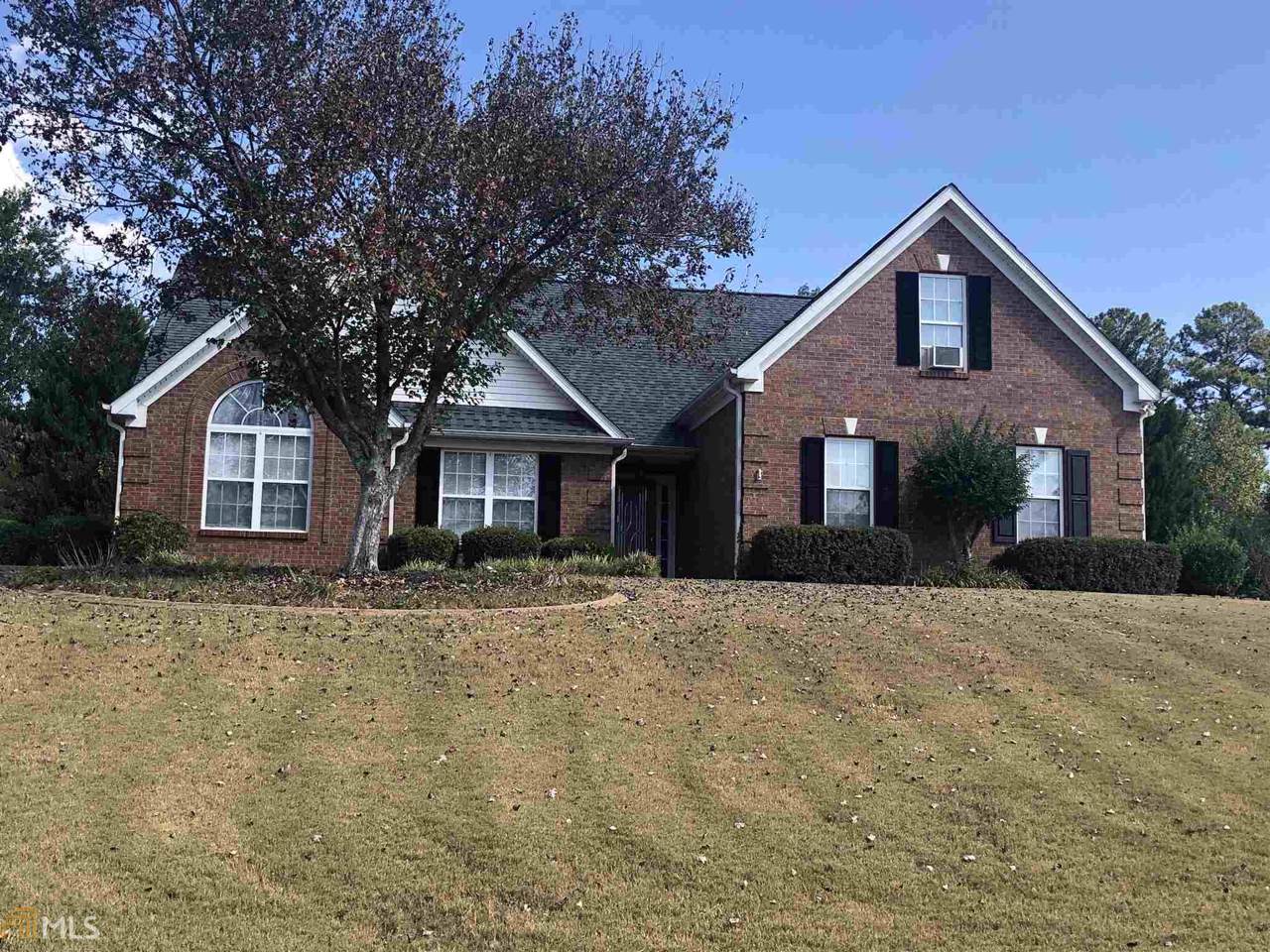 155 Lakeside Trl - Photo 1