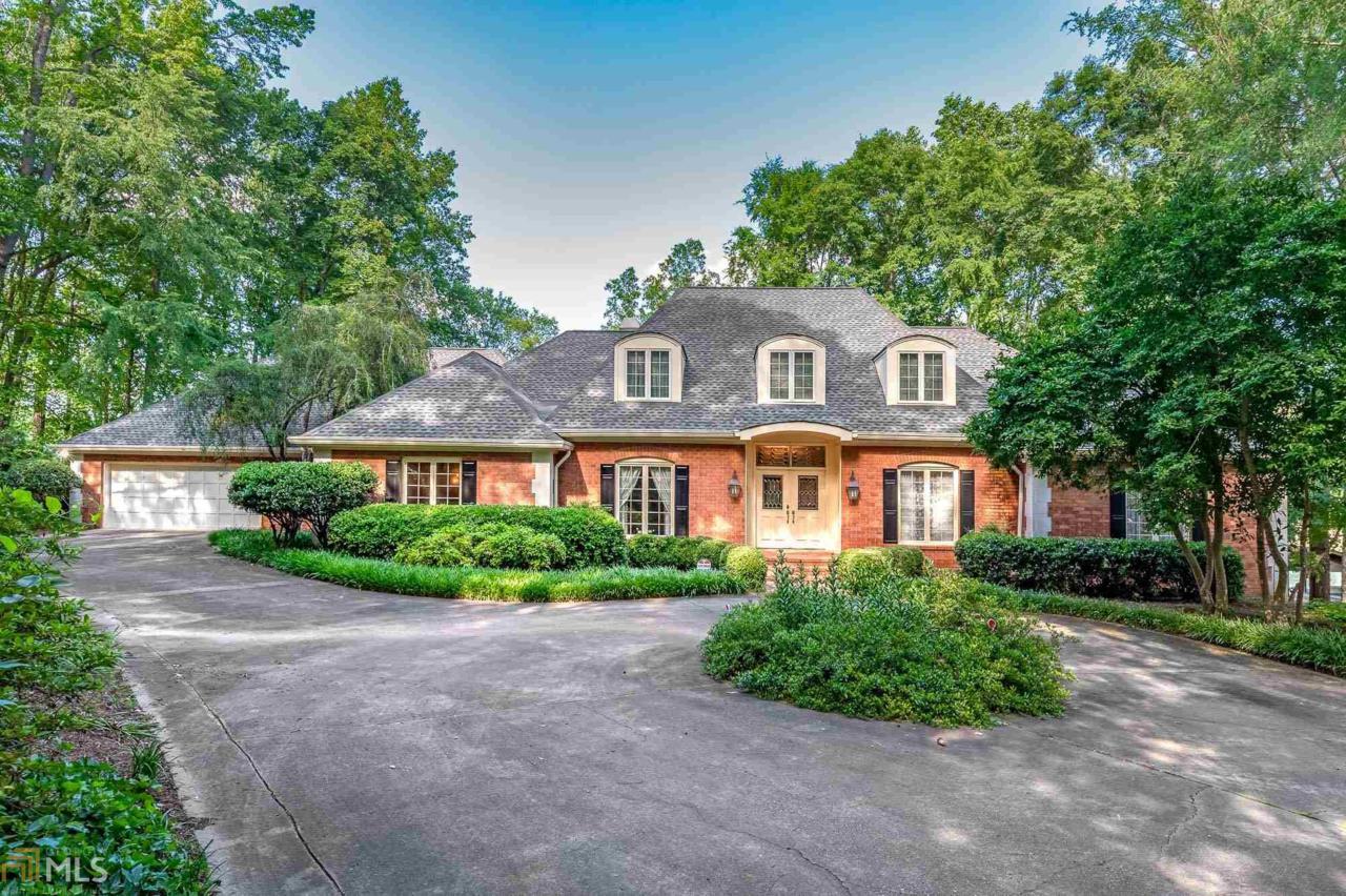 2256 Emerald Dr - Photo 1