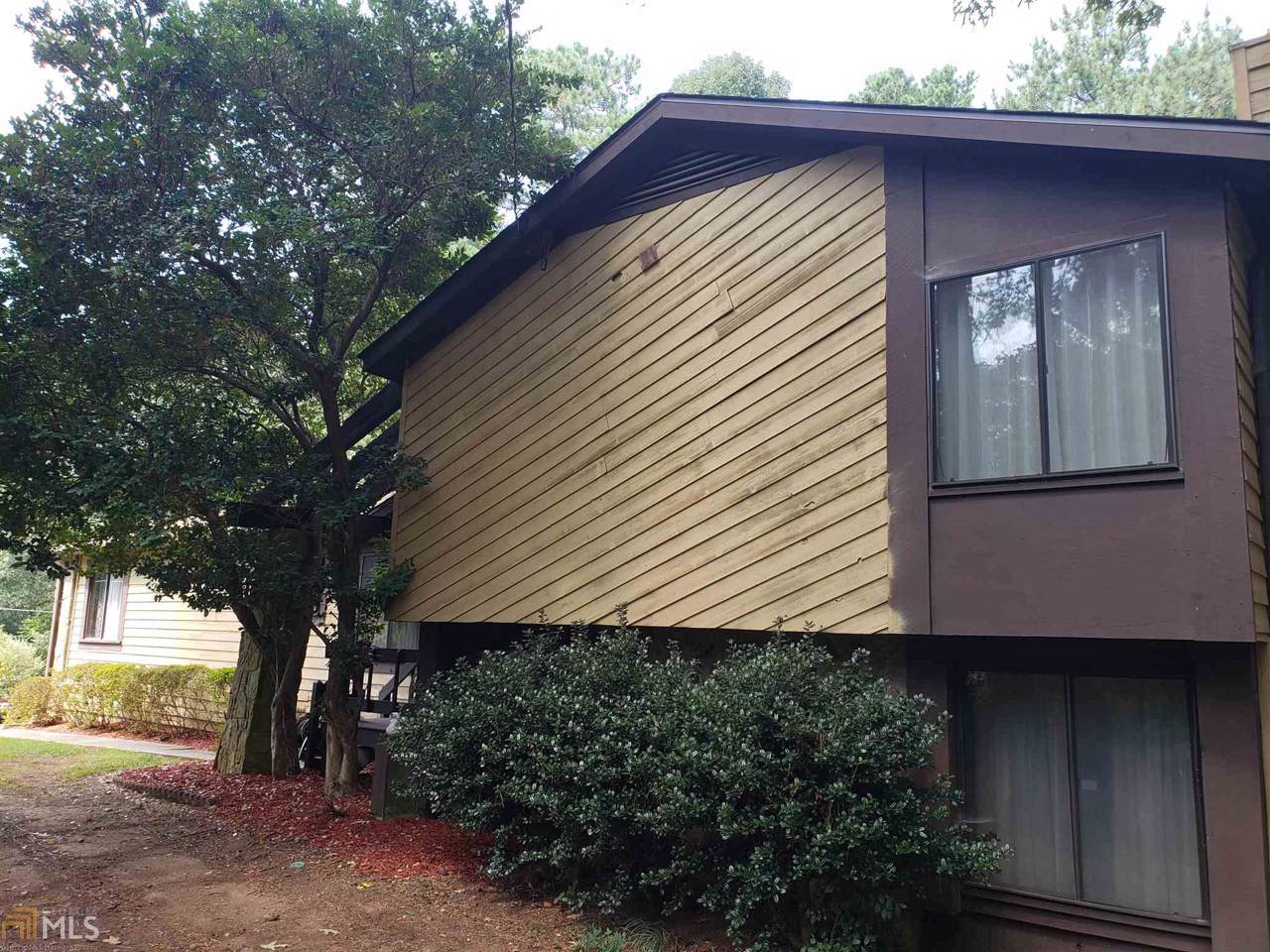 1547 Ridgewood Dr - Photo 1
