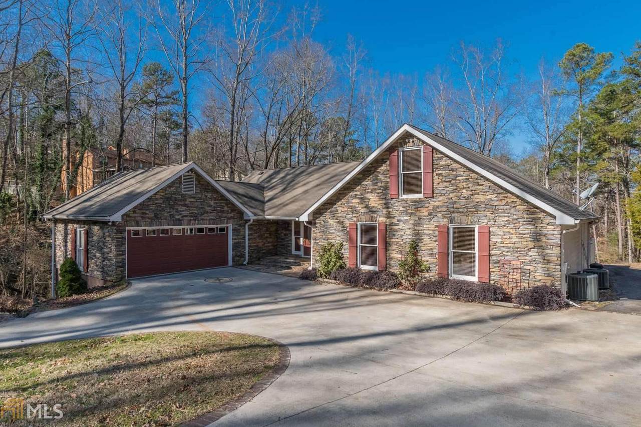 3255 Chimney Point Dr - Photo 1