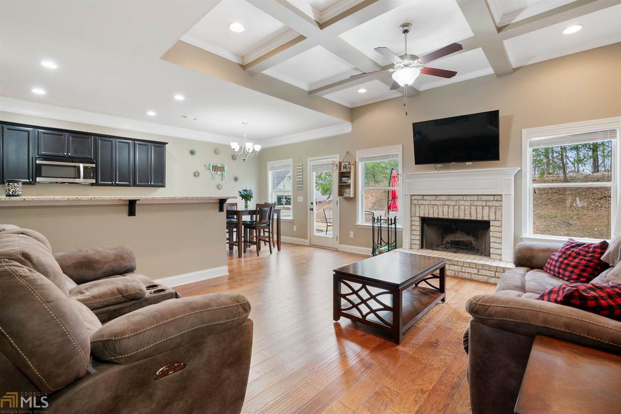 4331 Highland Gate Pkwy - Photo 1