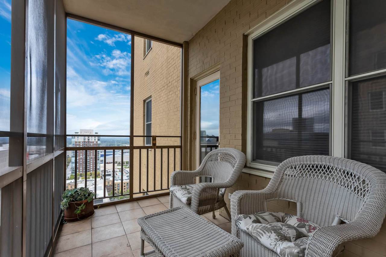 300 Peachtree St - Photo 1