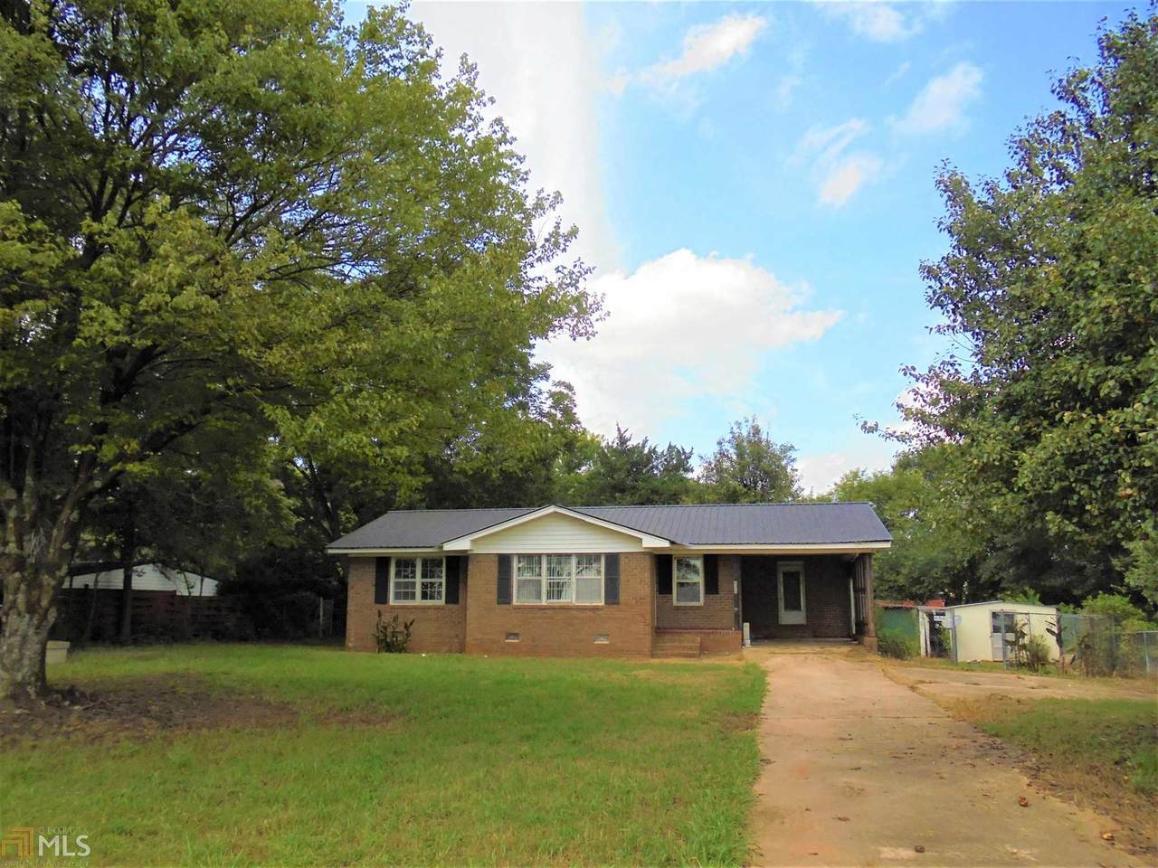 8052 Royston Hwy - Photo 1