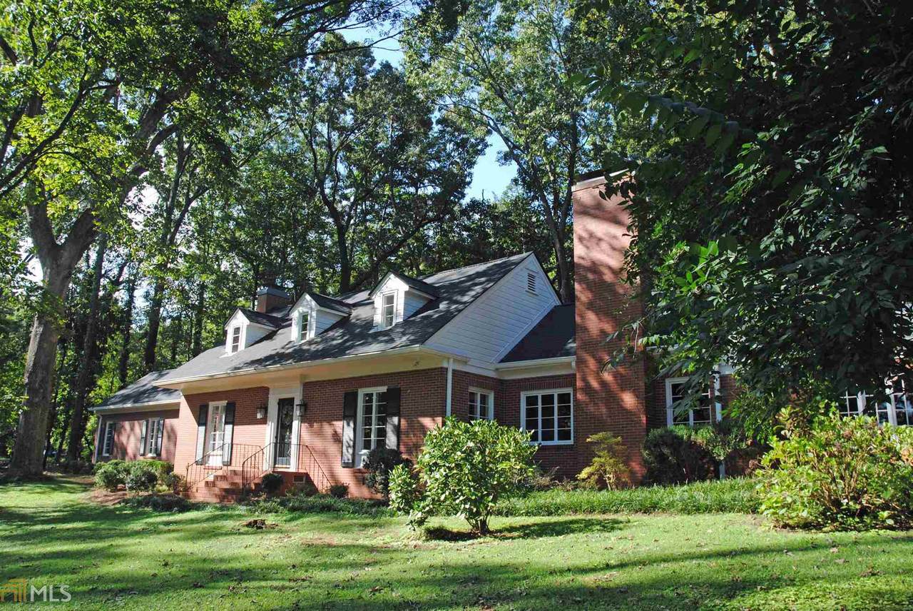 64 Parkview - Photo 1