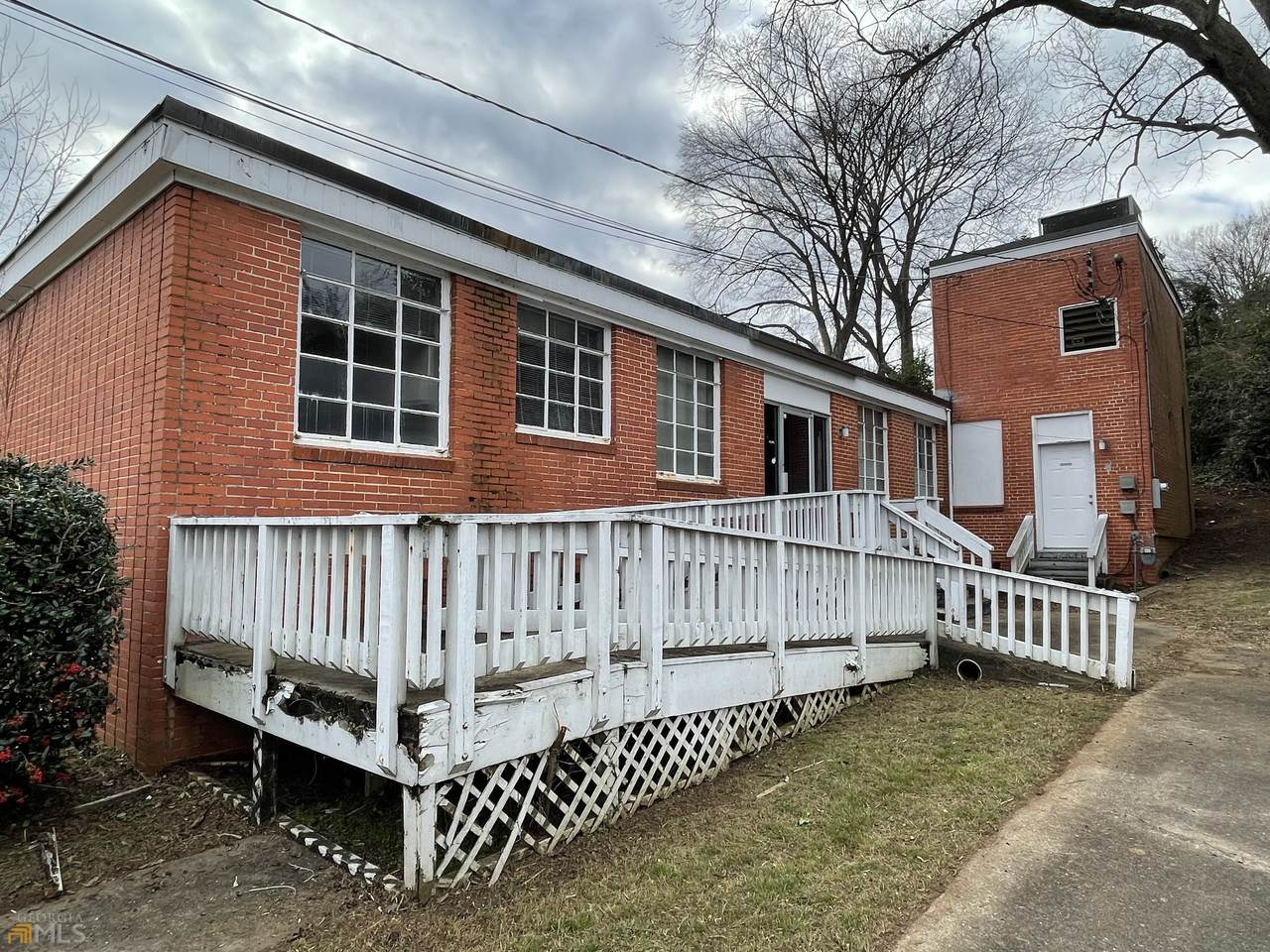 1009 3rd Avenue - Photo 1