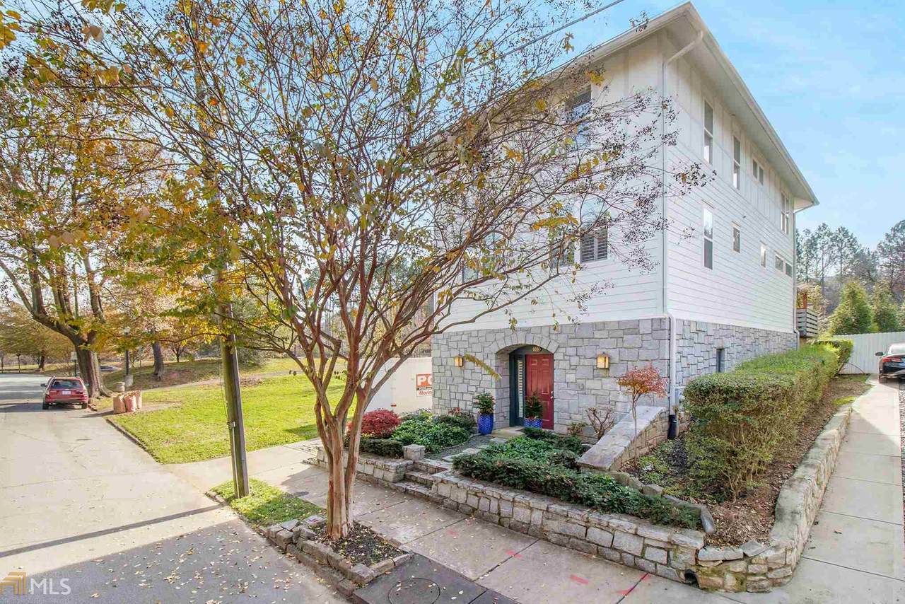 699 East - Photo 1