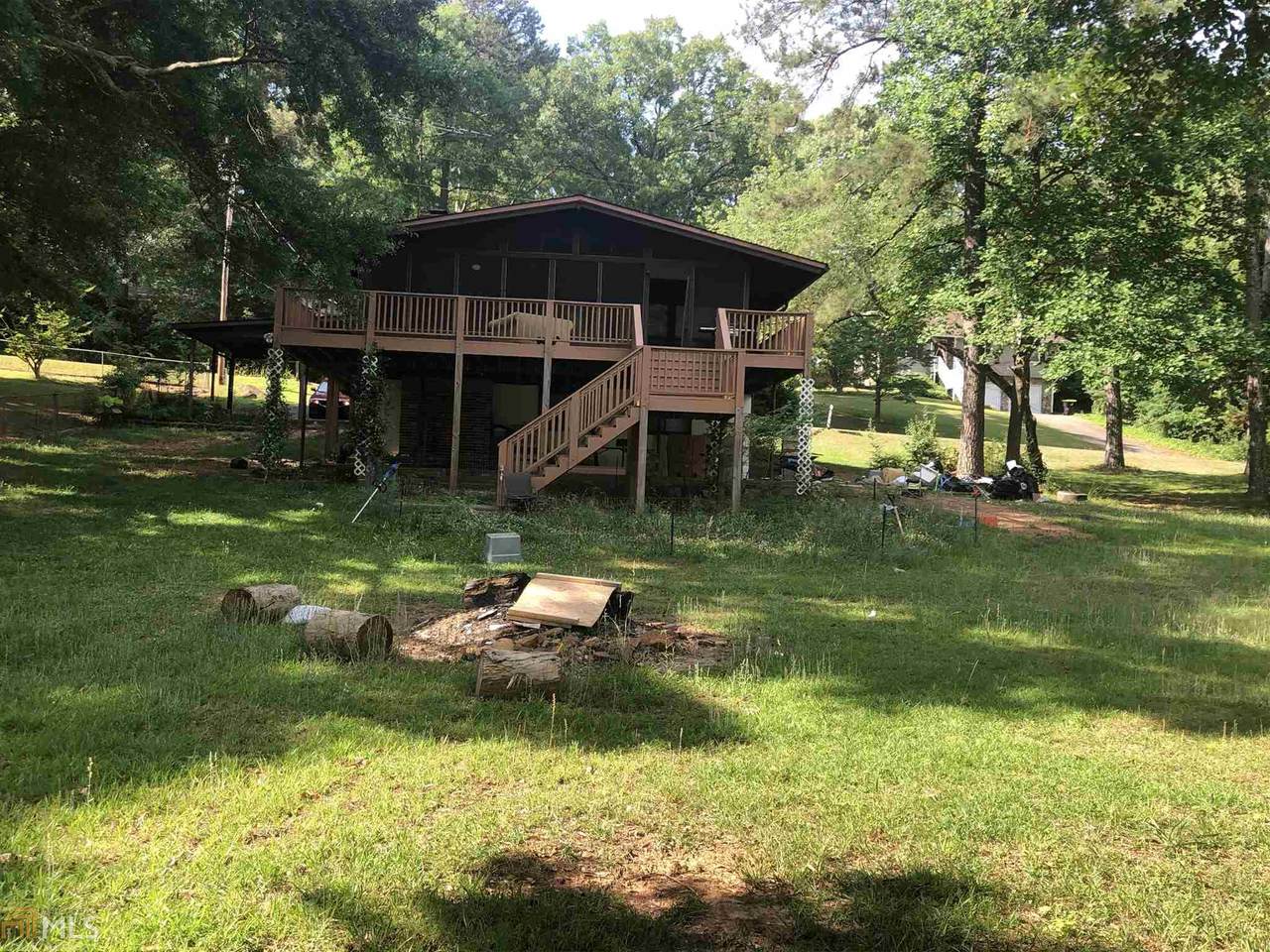 542 Lakeshore Dr - Photo 1