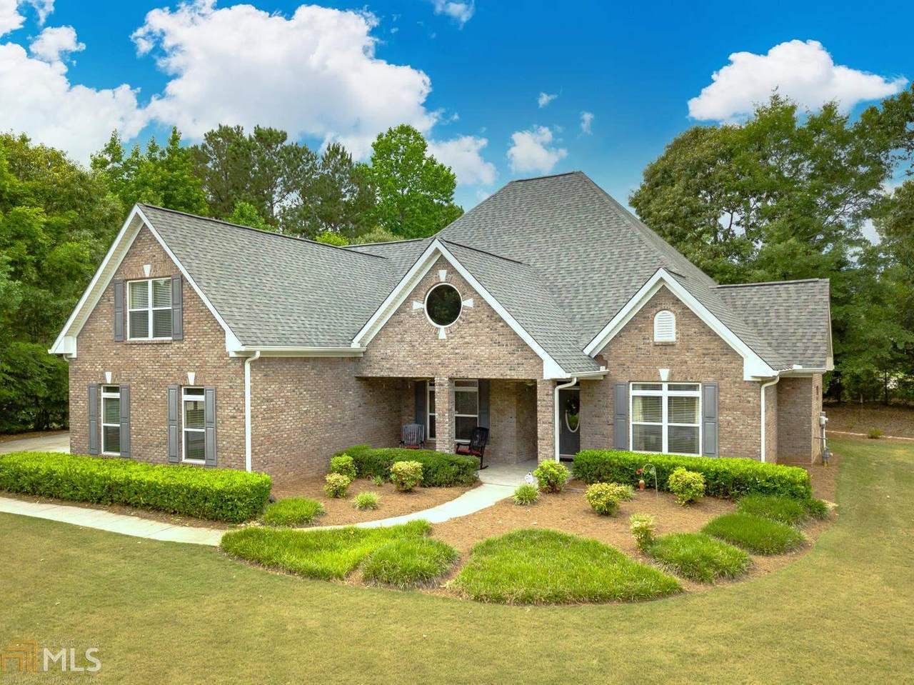 1636 White Oak Cv - Photo 1