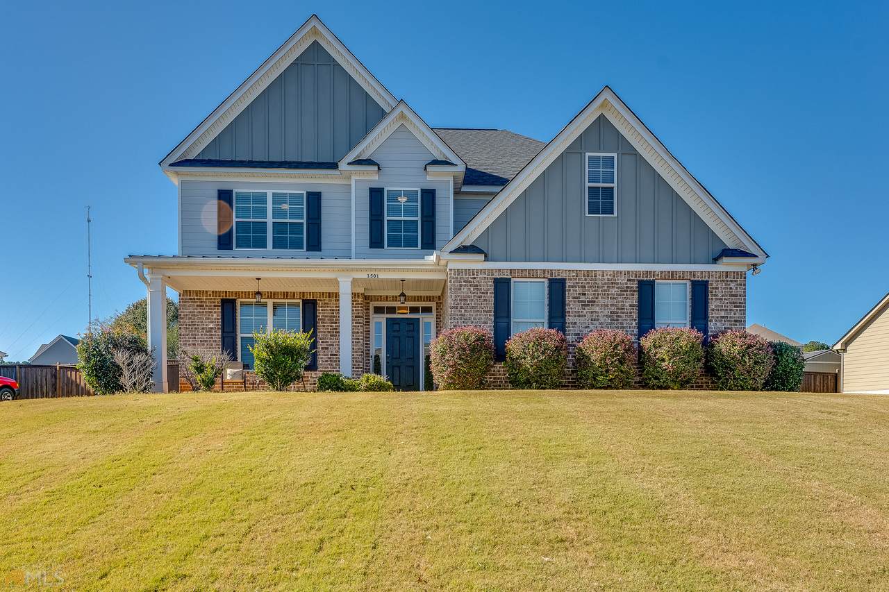 1501 Highland Creek Drive - Photo 1