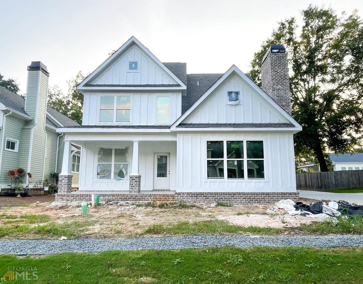 352 Davis Street - Photo 1