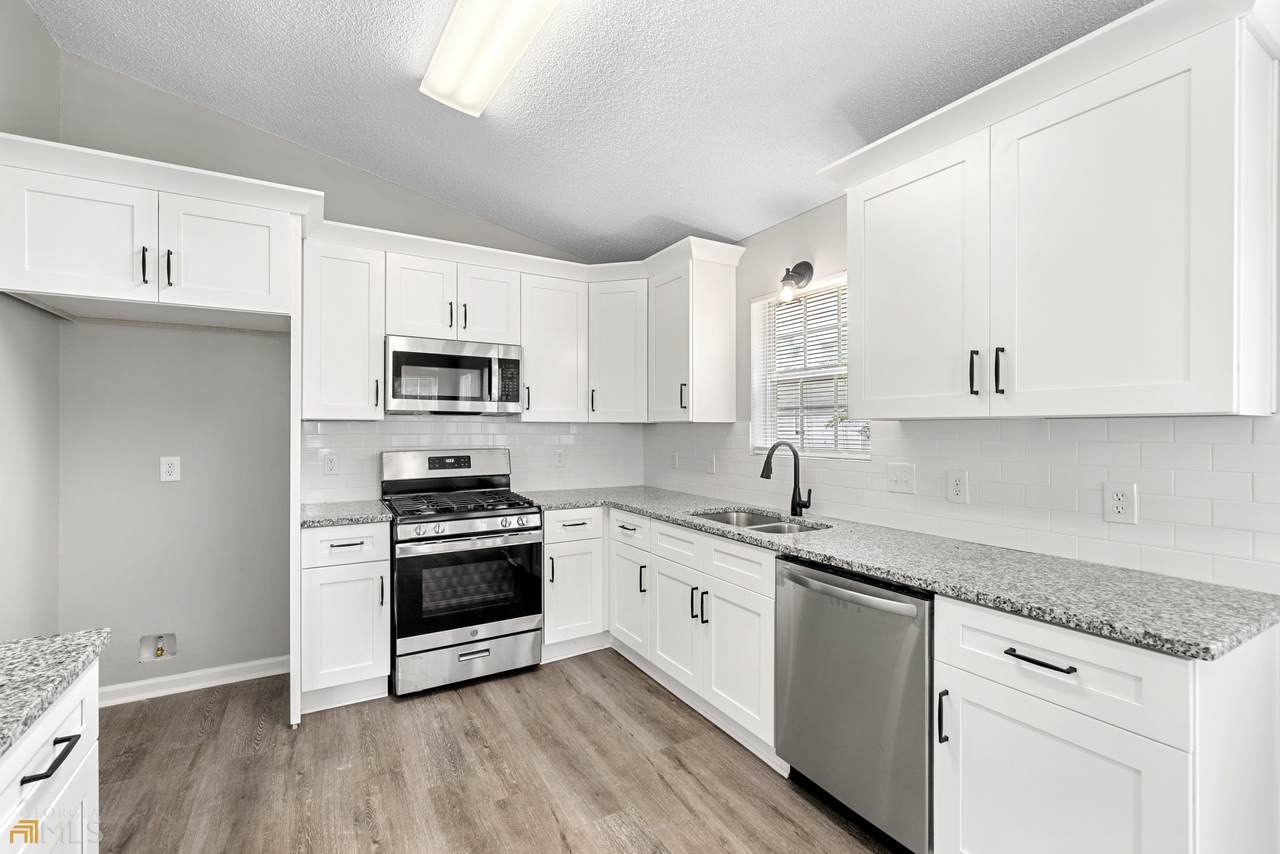 1545 Roberts Drive - Photo 1