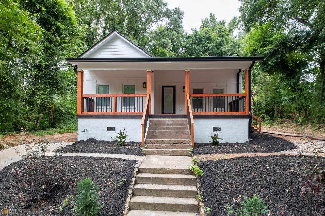823 Wood Street - Photo 1