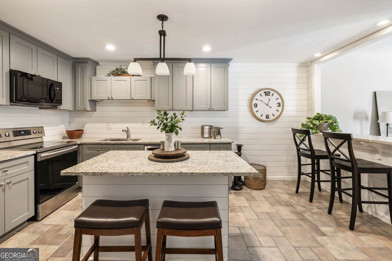 3772 Paces Ferry West - Photo 1