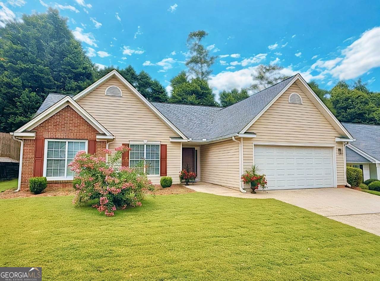 535 Suwanee East Drive - Photo 1