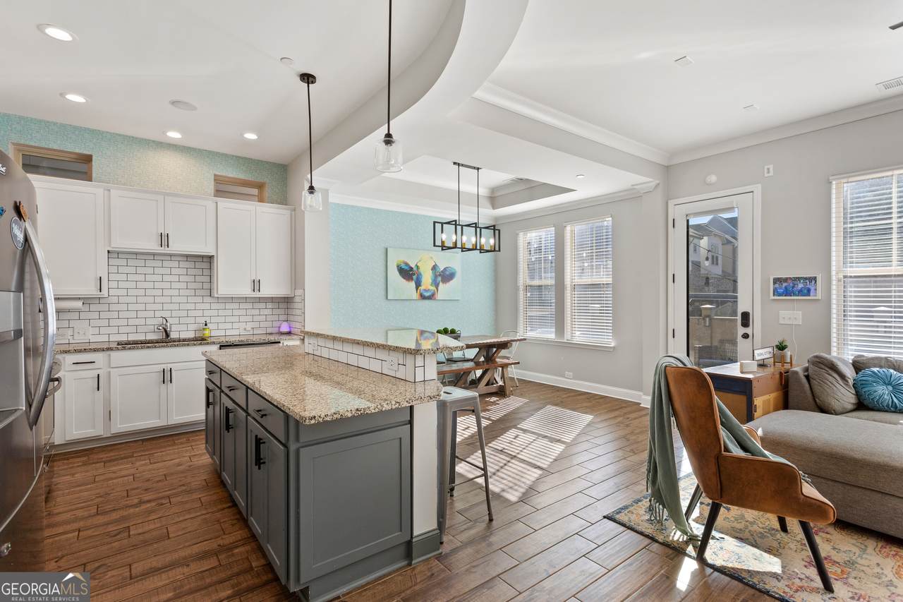 204 Dellwood Drive - Photo 1