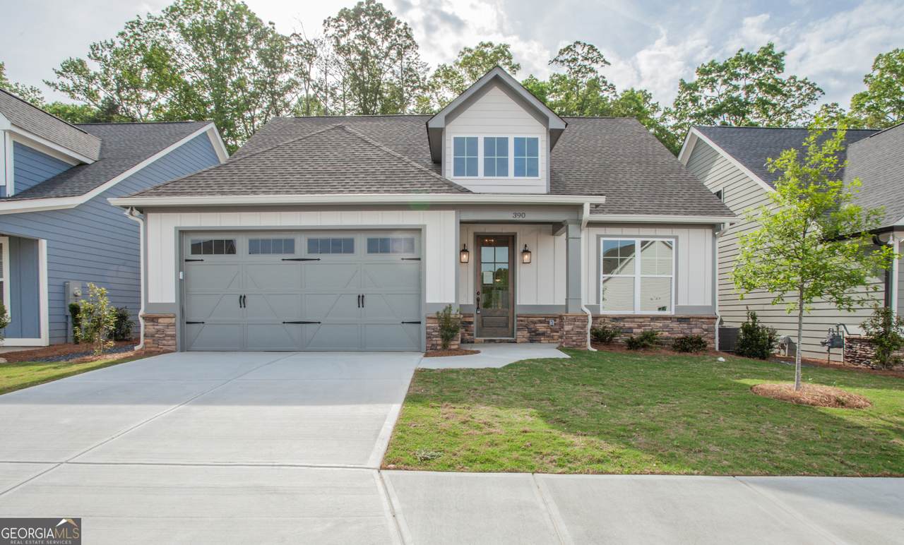 390 Maple View Drive - Photo 1
