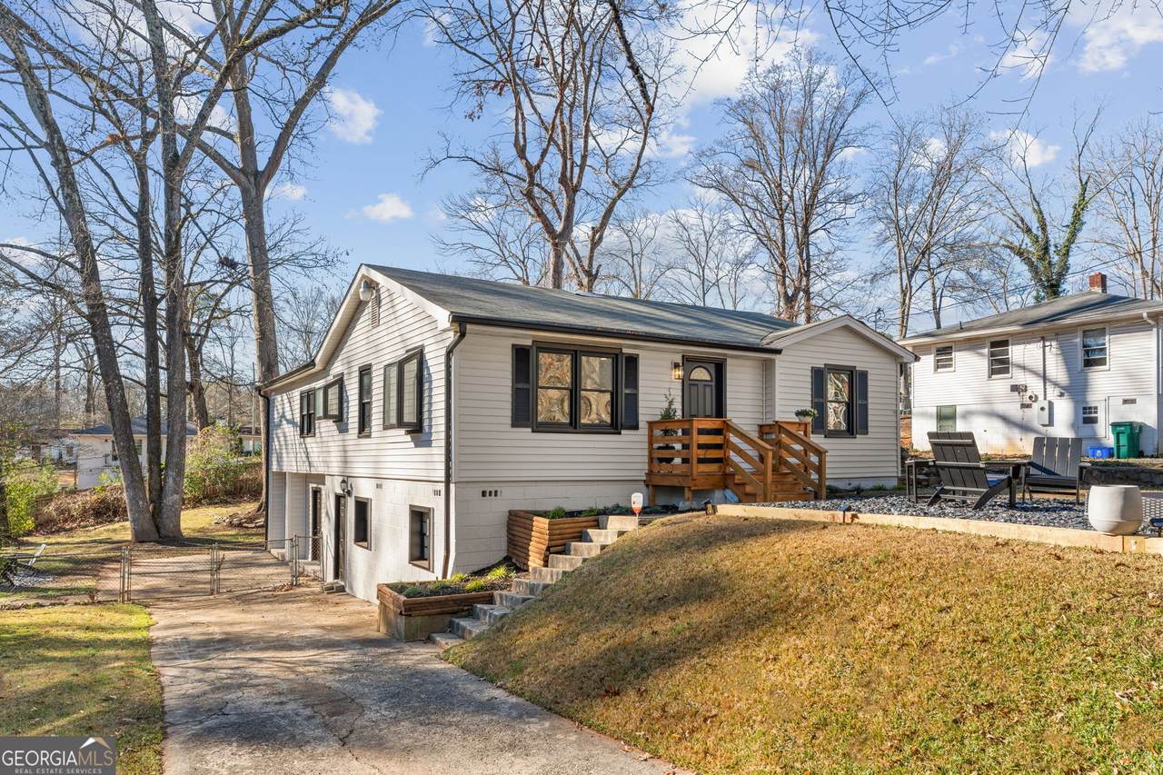 1044 Pinedale Drive - Photo 1