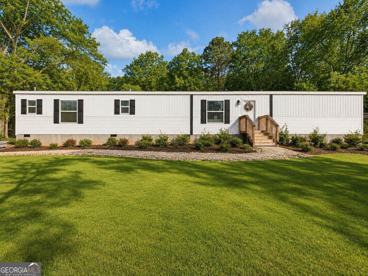 136 Pine Street - Photo 1