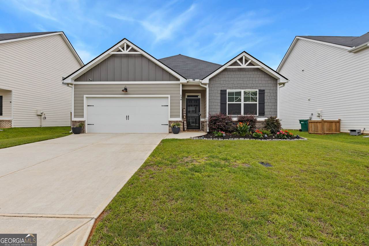 134 Farmers Way - Photo 1