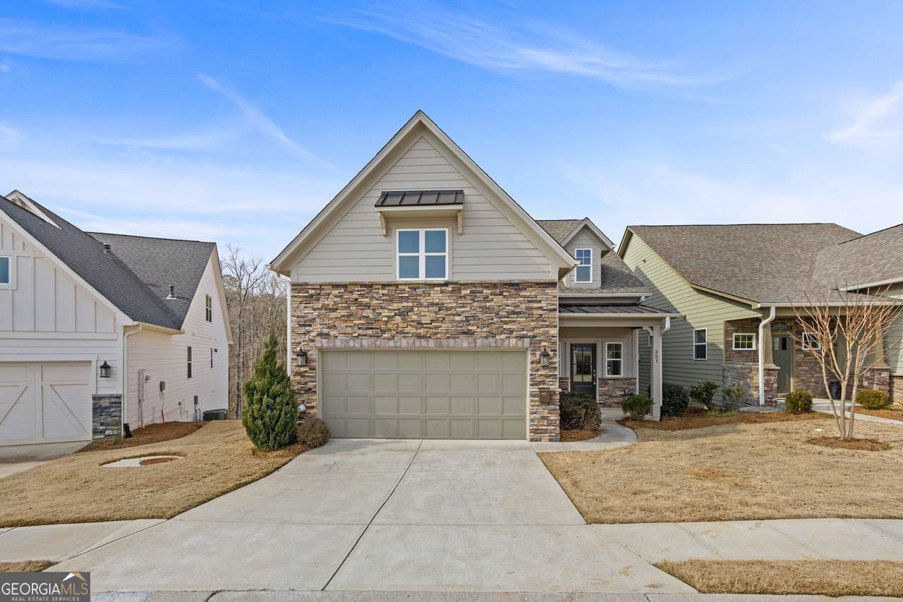 351 Grand Circle - Photo 1