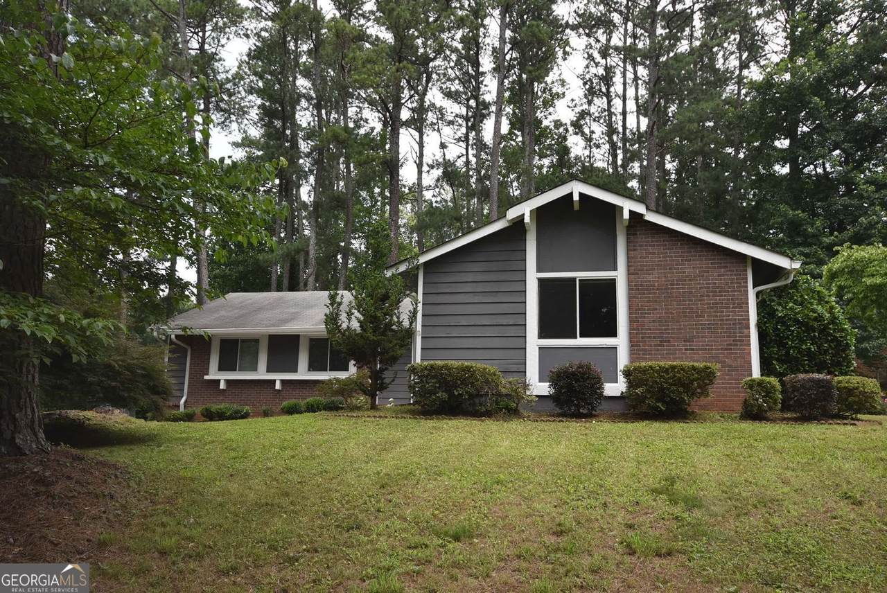 1288 Crescent Drive - Photo 1