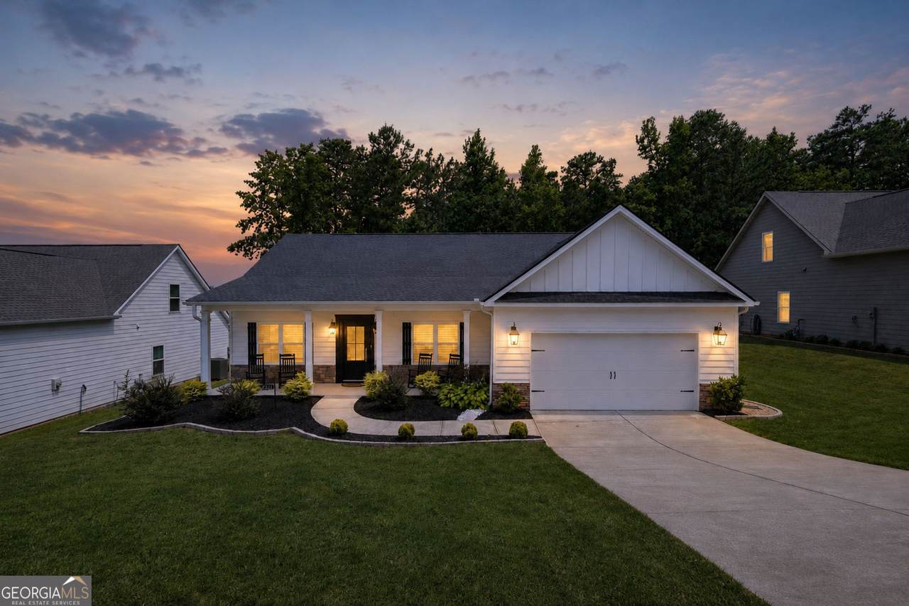 8851 St Andrews Parkway - Photo 1