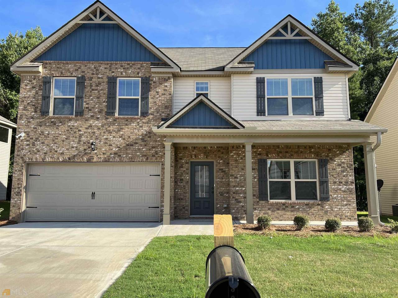 211 Golden Raintree Drive - Photo 1