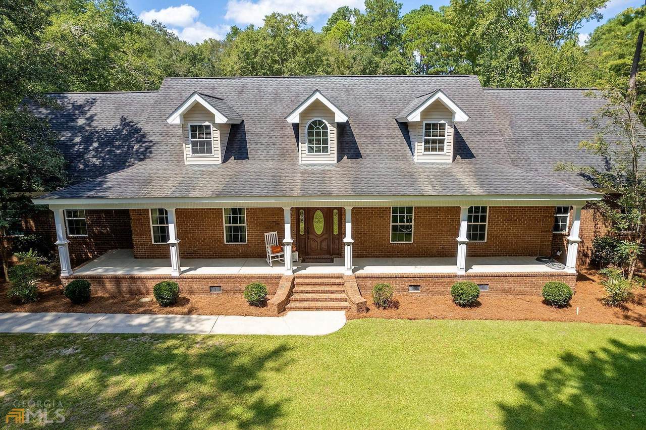 472 Laurel Circle - Photo 1