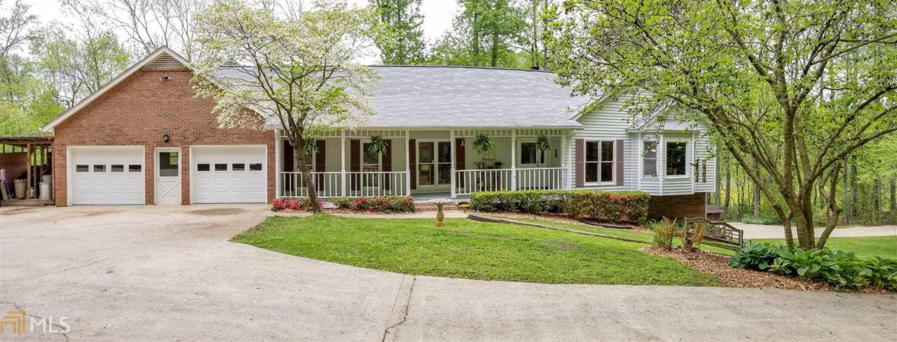 5470 Ball Ground Hwy - Photo 1