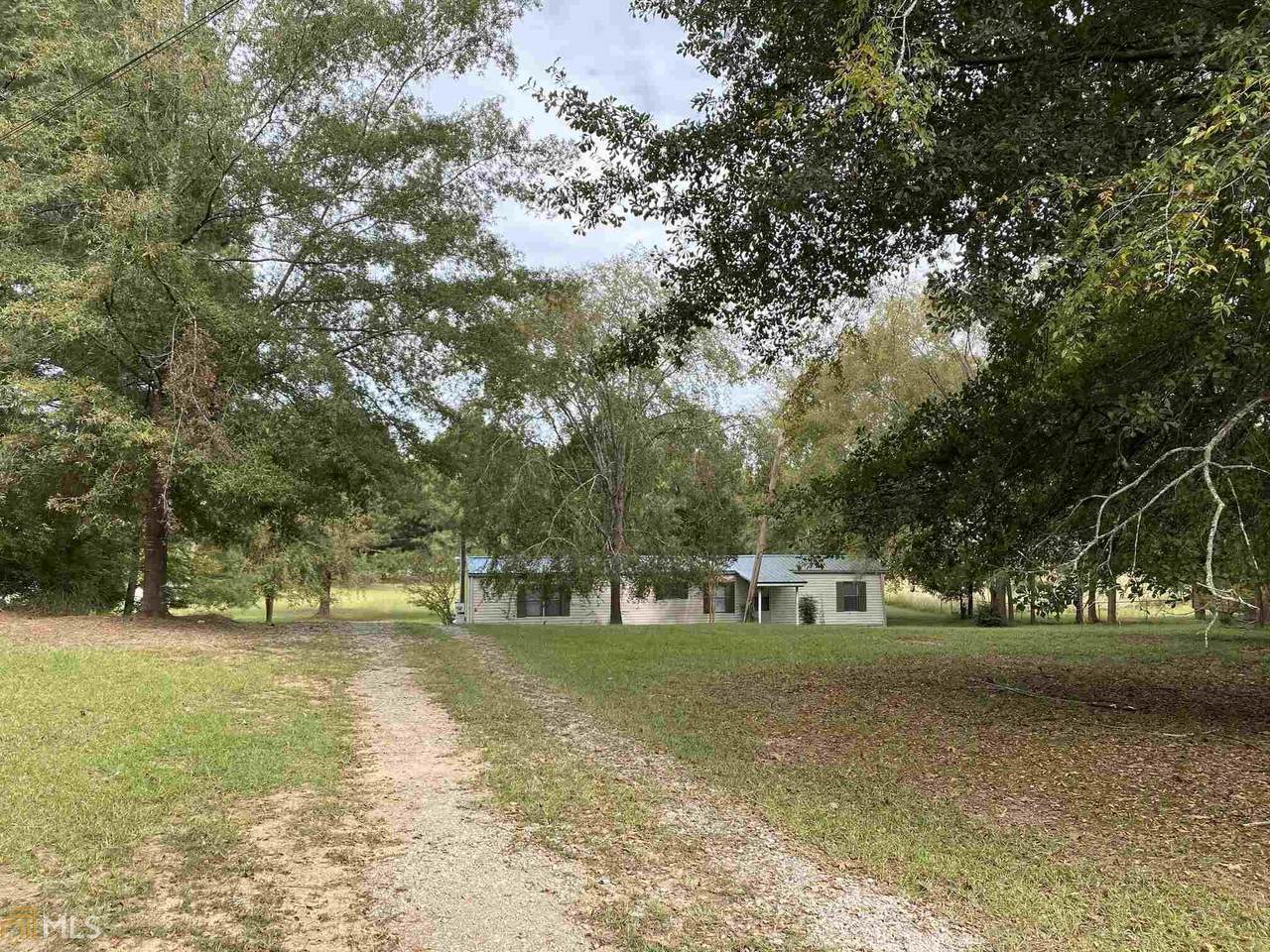 1051 Lakeshore Dr - Photo 1