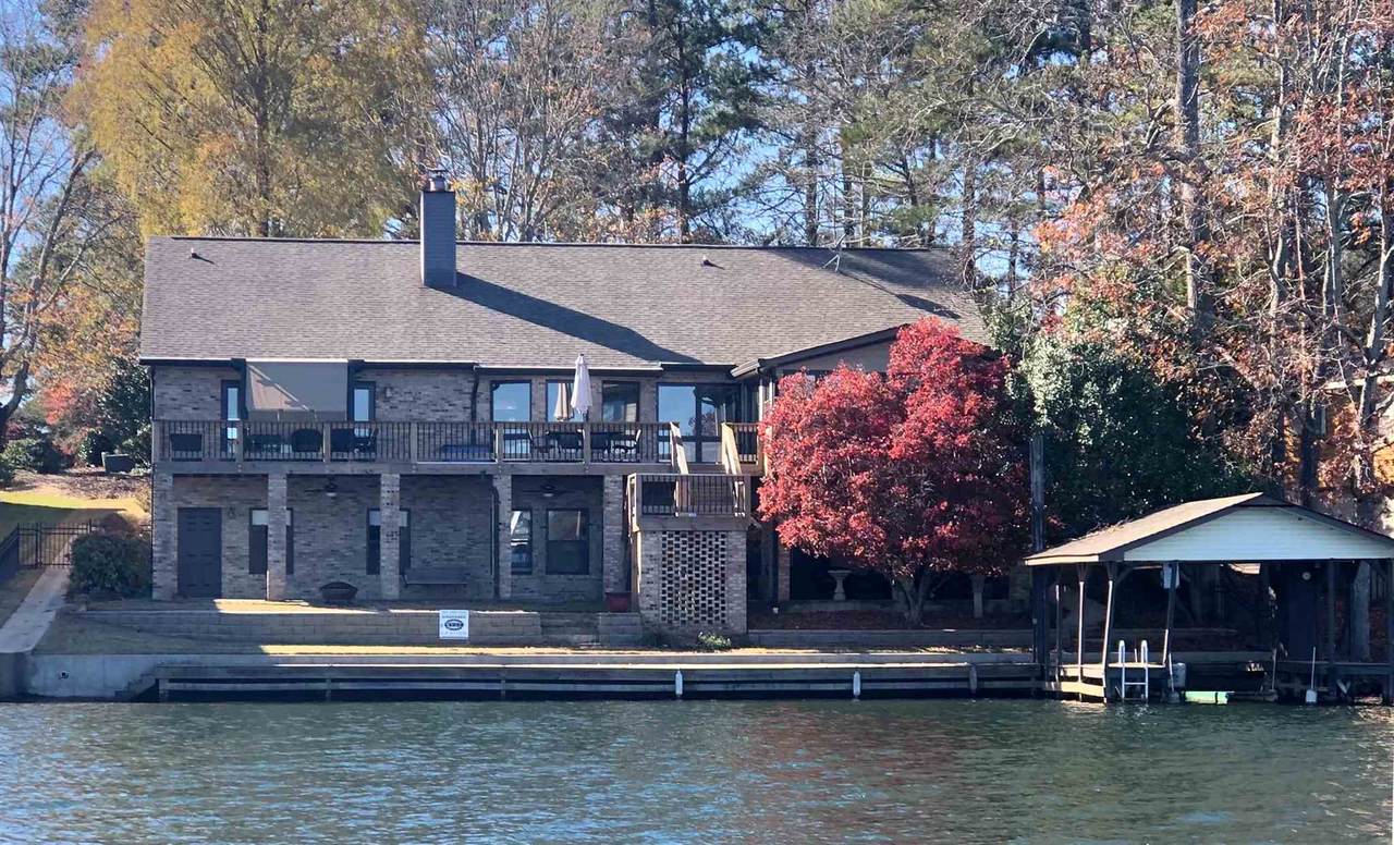 1127 Lakeshore Ct - Photo 1