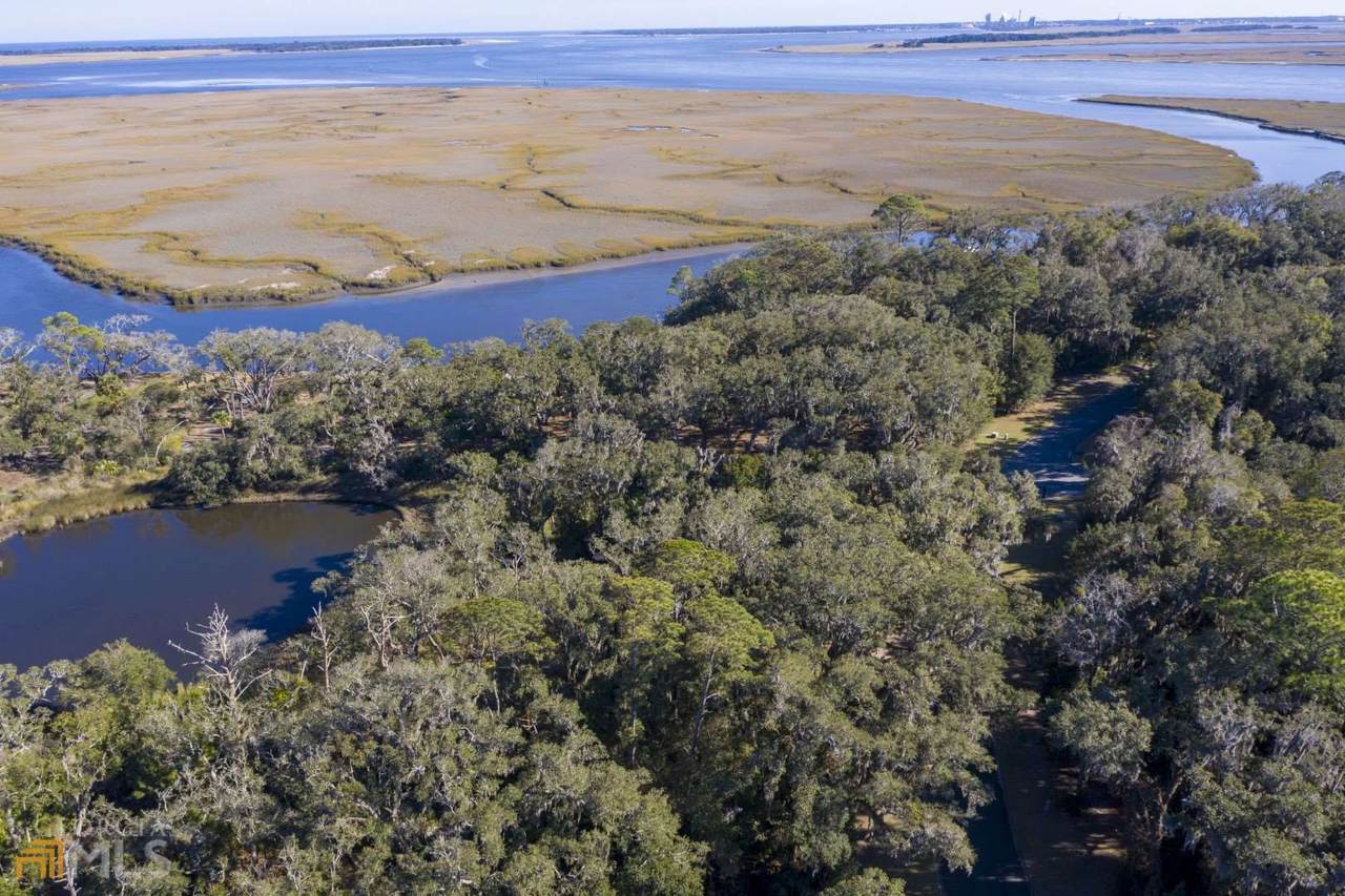 307 South Point Boulevard - Photo 1