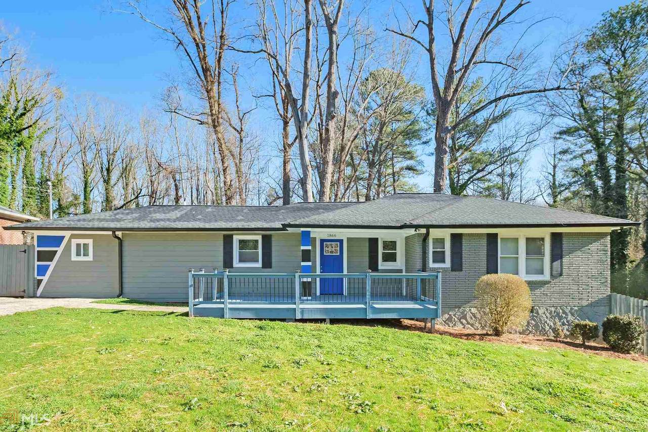 1866 Sandringham Dr - Photo 1